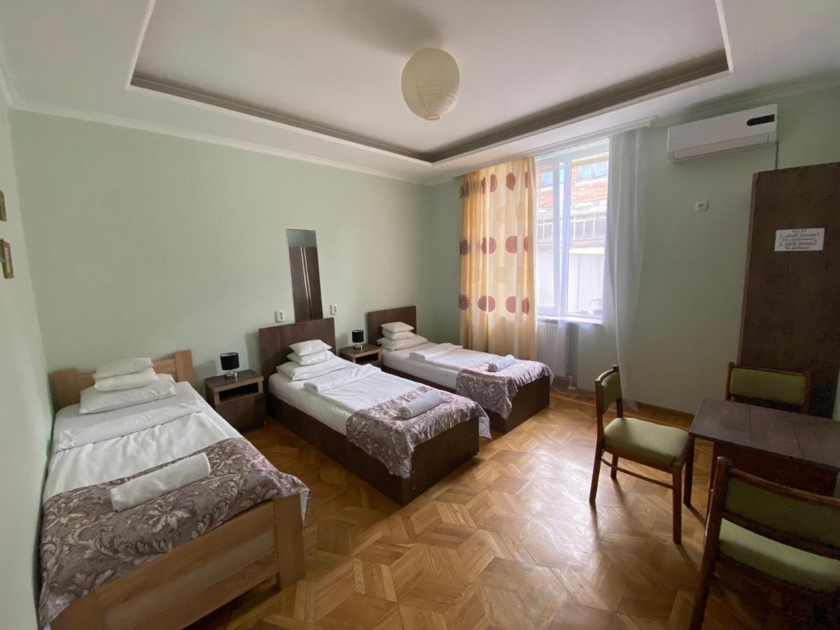 Aloft House Hotell Kutaisi Exteriör bild